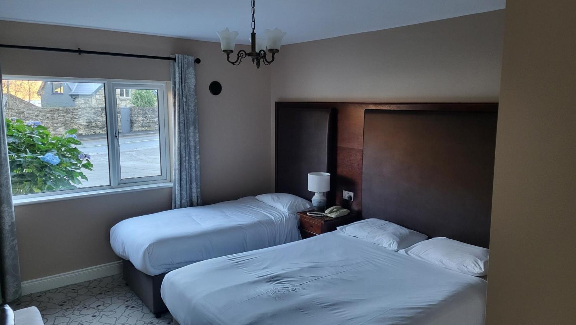 Leenane Hotel Лінон Екстер'єр фото
