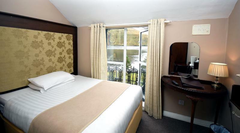 Leenane Hotel Лінон Екстер'єр фото